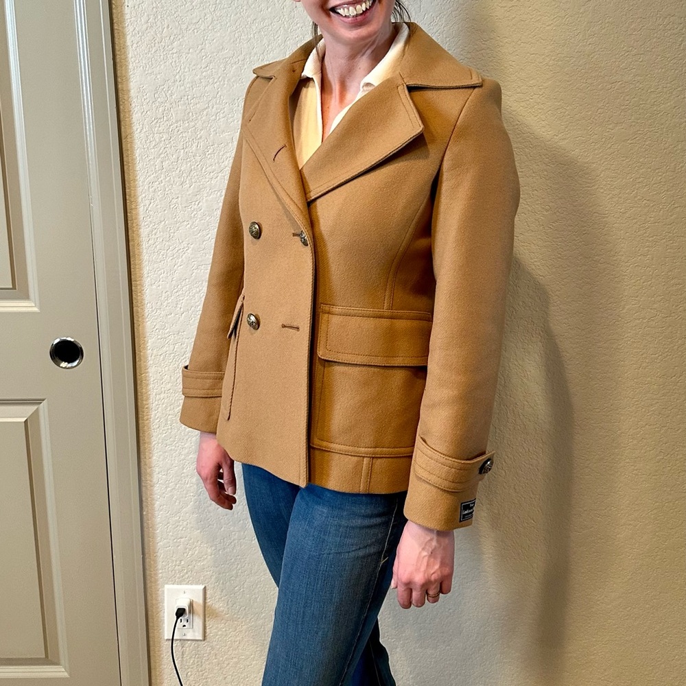 LIKE NEW Kristen Blake Double Breasted Wool Blend Skirted Peacoat size 8, Camel